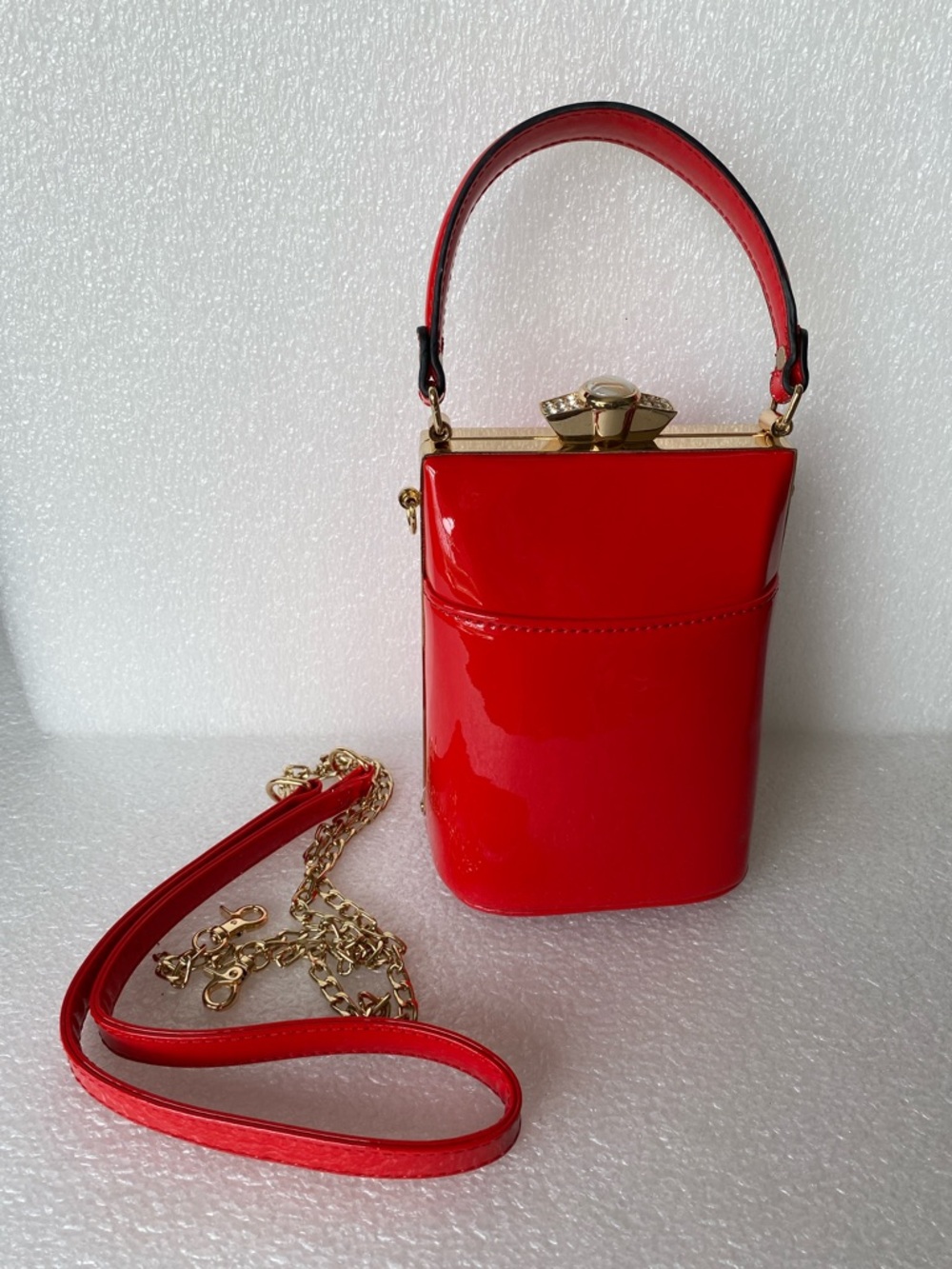 LA TERRE Red Patent Vegan Leather Purse Crossbody Bag with Gold Hardware
